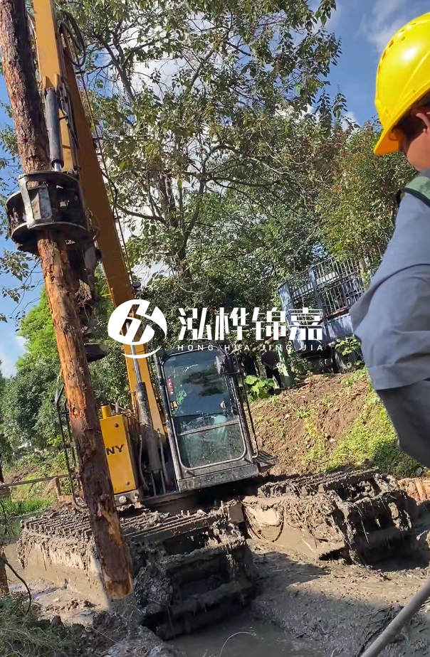 景德鎮(zhèn)河道清淤專業(yè)施工-狹窄河道挖機(jī)清理河道的方法？